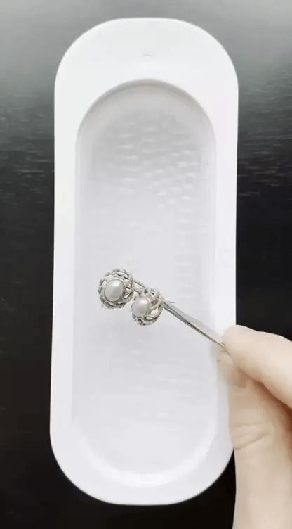 Place your items inside